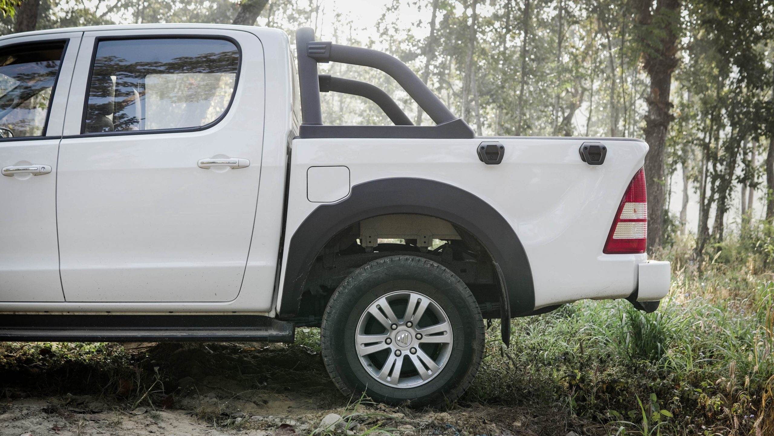 Foton Tunland E Side View