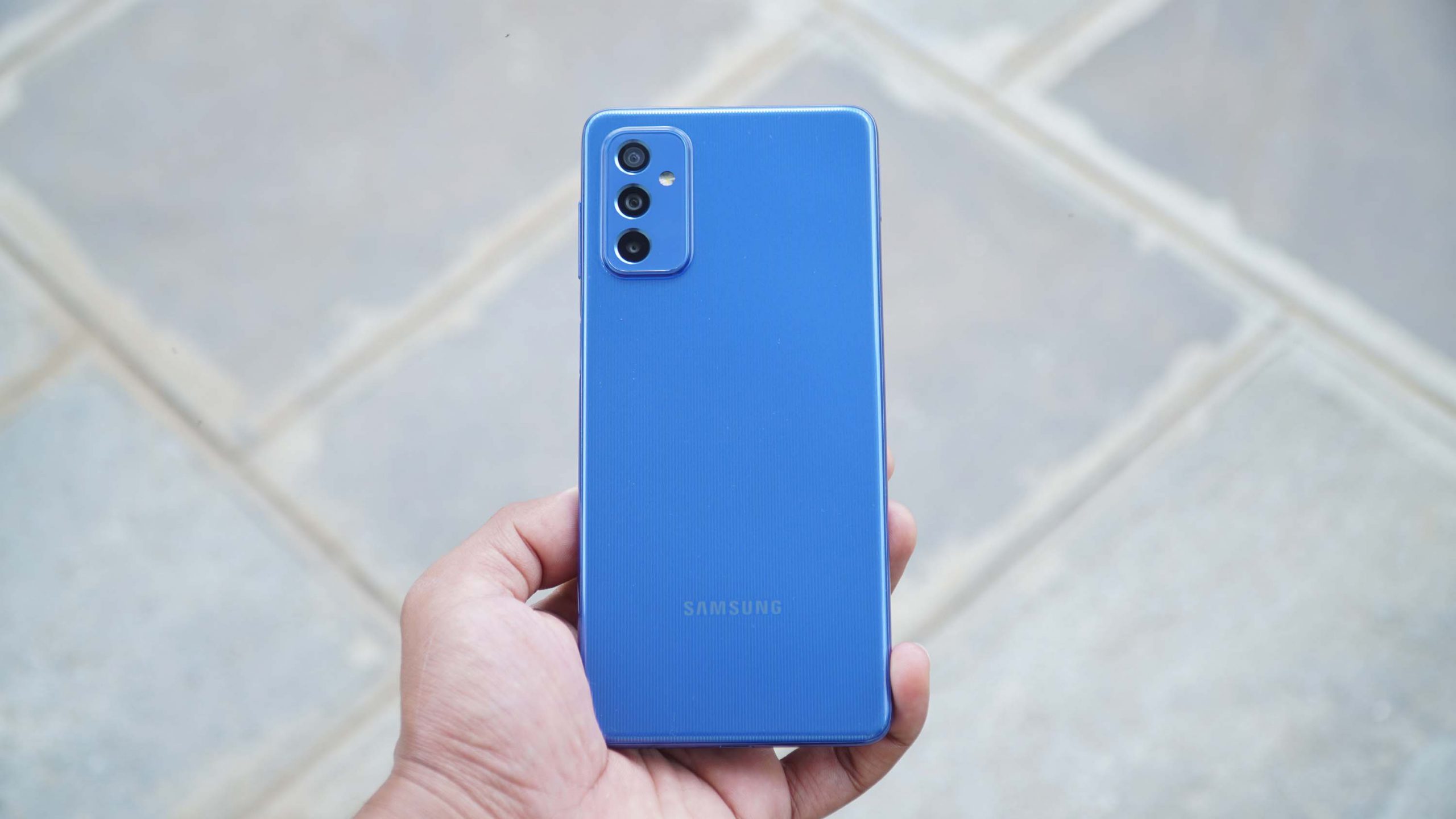 Samsung M52 Review