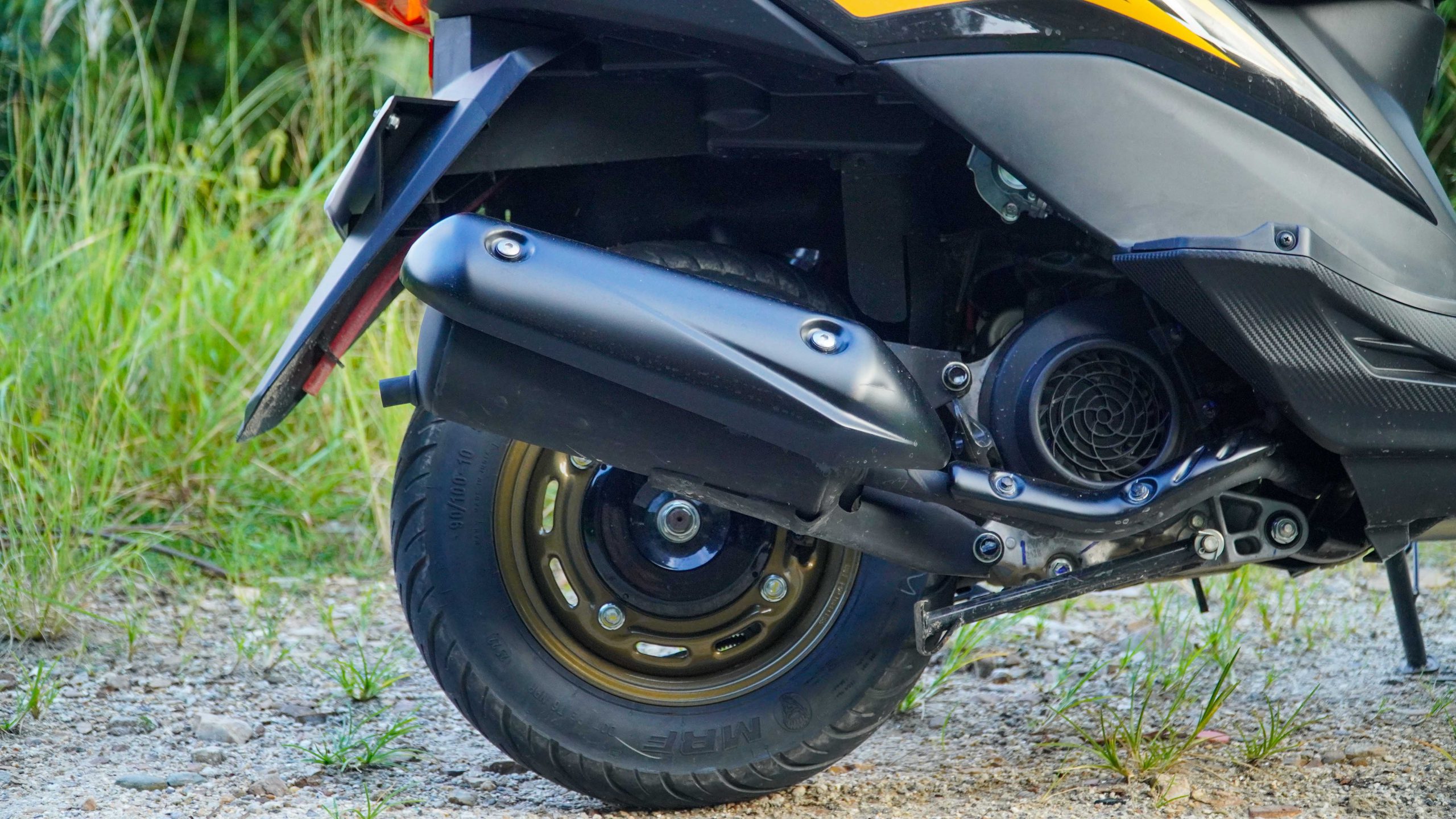 10-inch Rear Tyre with Drum Brake