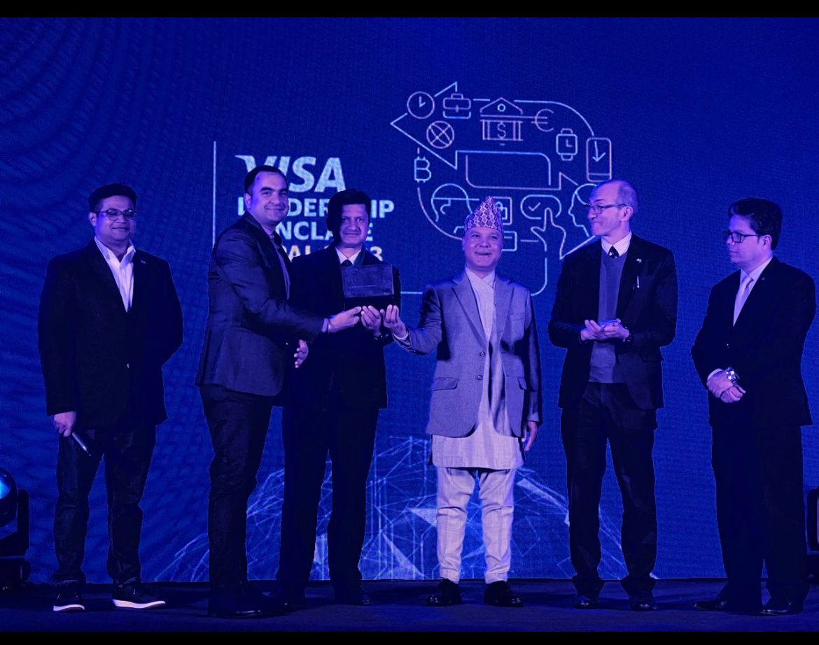 IME Pay receiving Excellence in FinTech Partnership Award by Visa at Leadership Conclave 2023