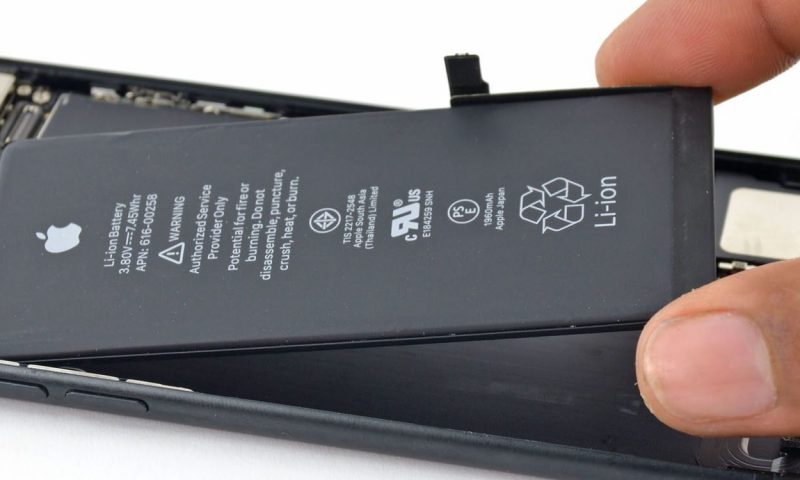 Generation Next Communications to Replace iPhone Batteries for Rs. 10,000