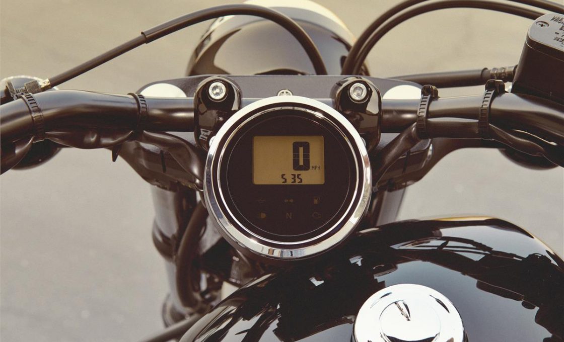 2014 yamaha bolt forward controls