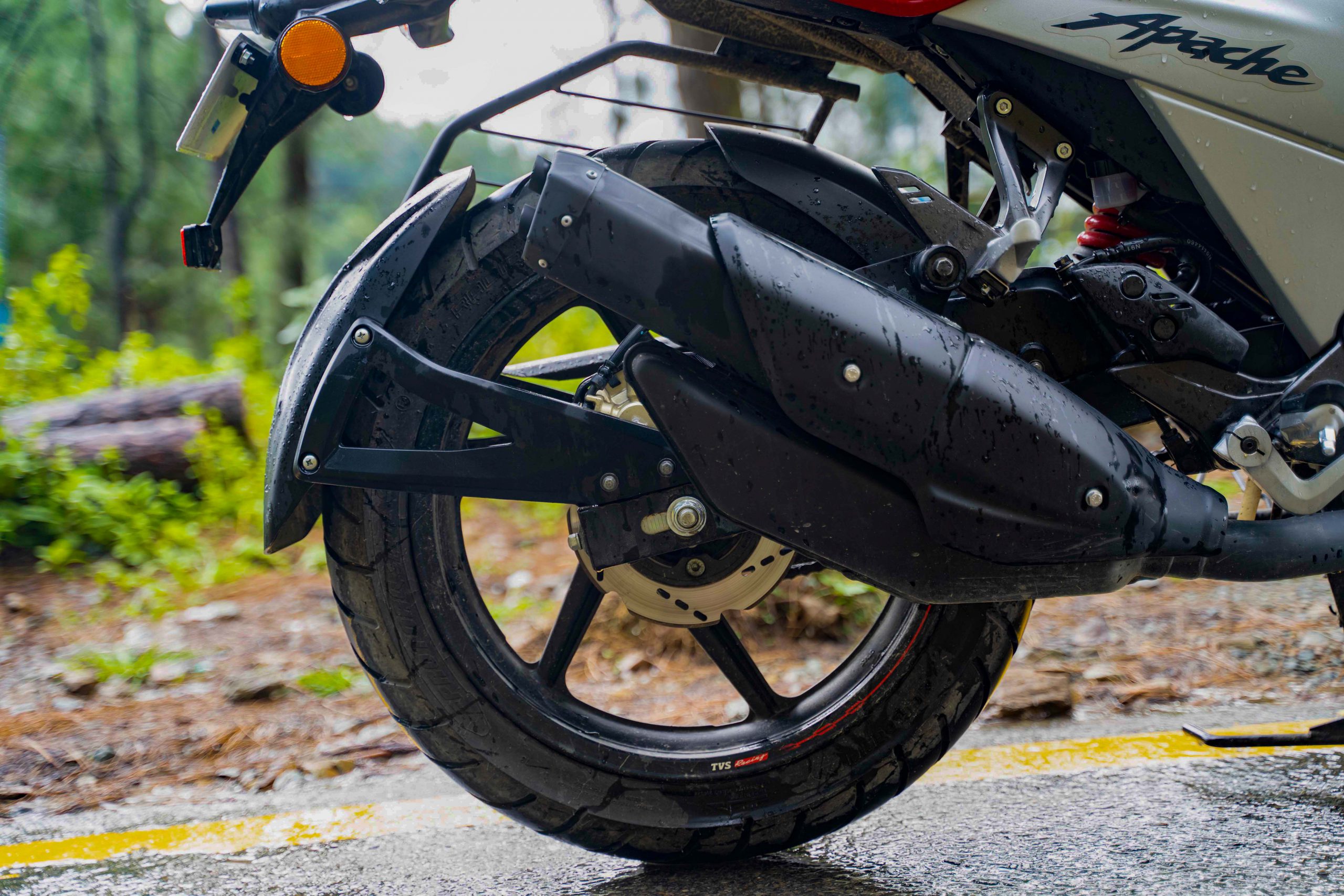 Rear Disc with Exhaust in TVS Apache RTR 160 4V