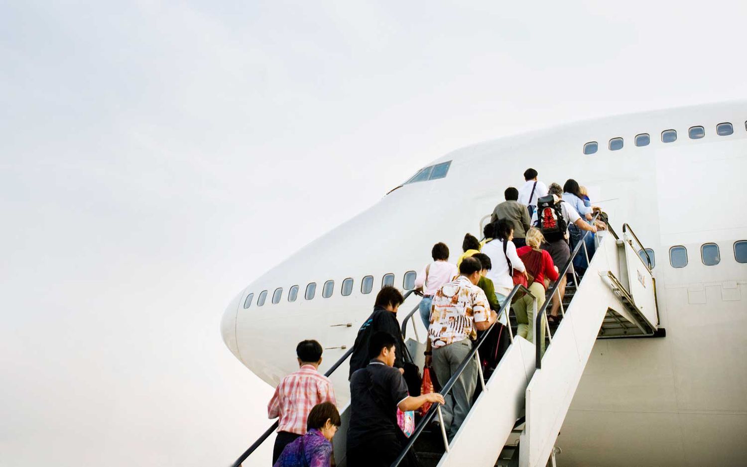 7 Important Things to Consider Before Boarding a Plane