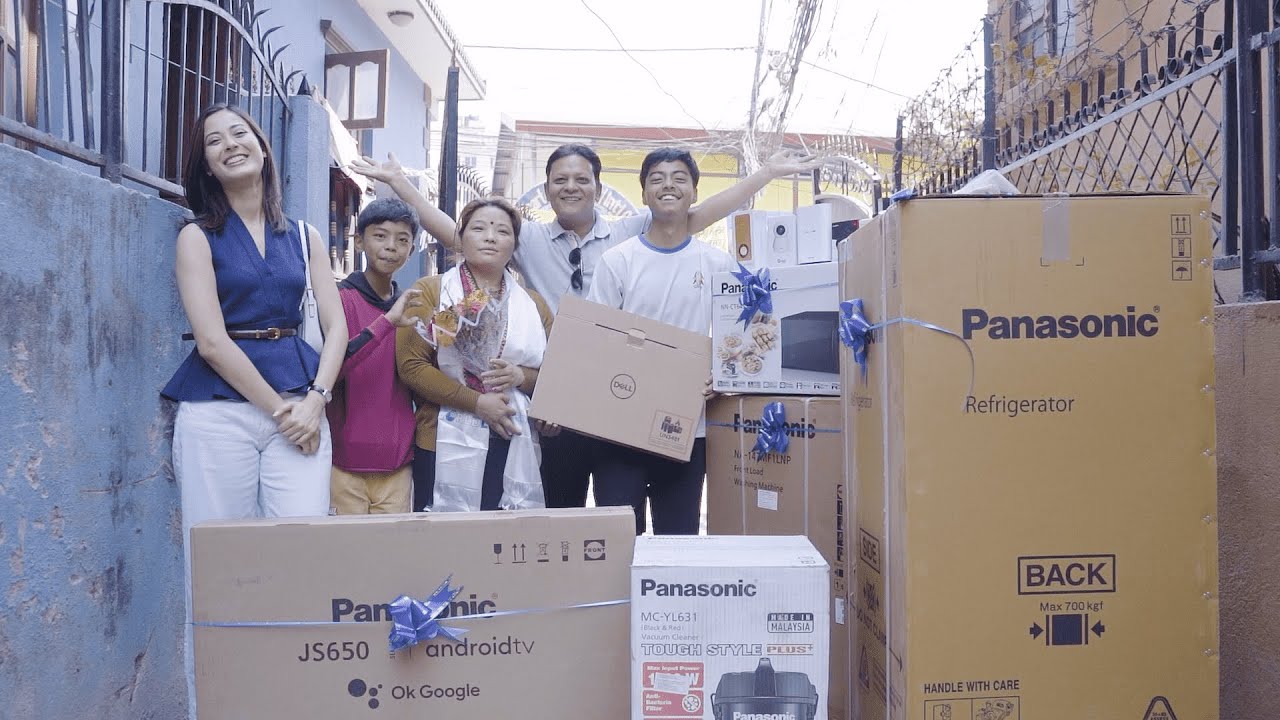 WorldLink Reaches 9 Lakh Households; 900,000th Customer Receives Incredible Gifts