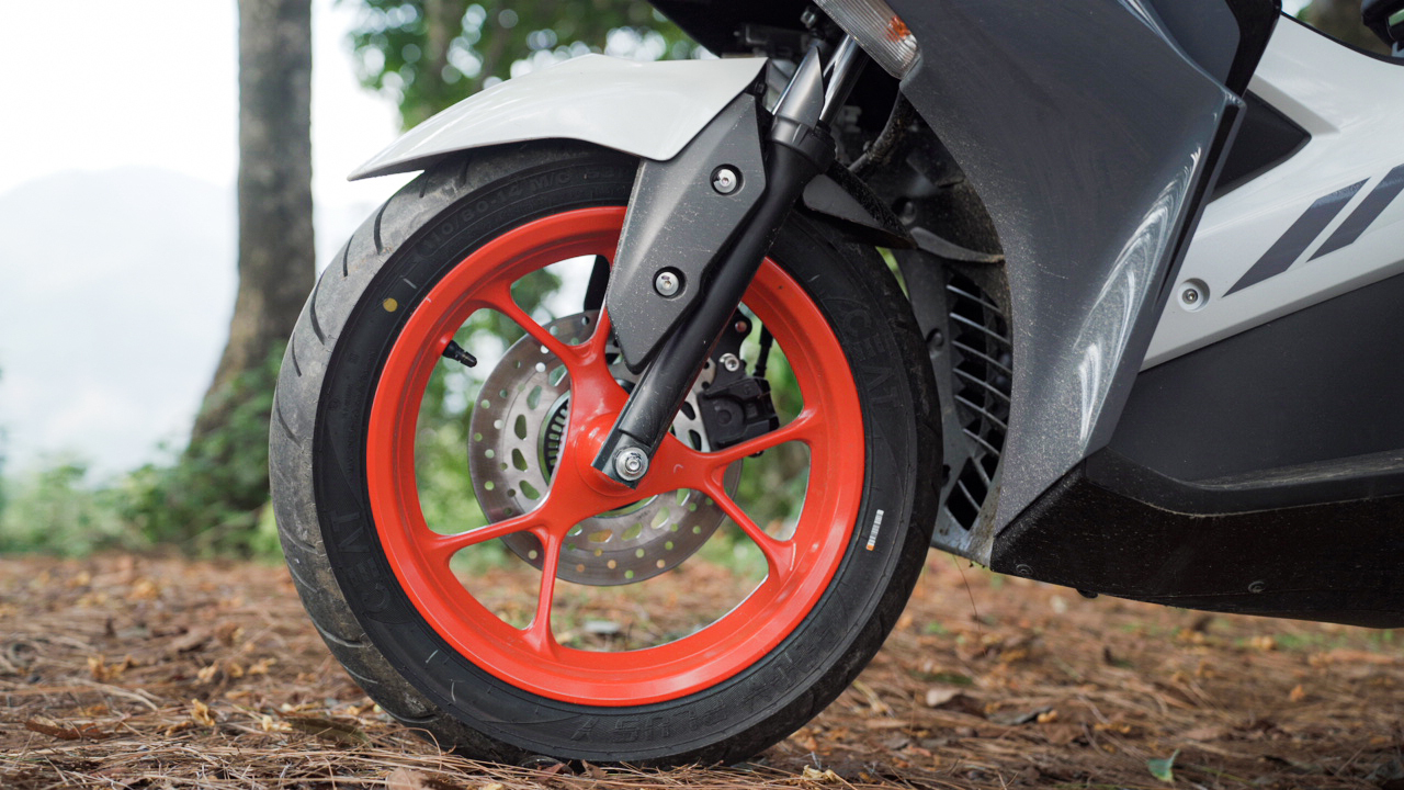 Front Tyre in Yamaha Aerox