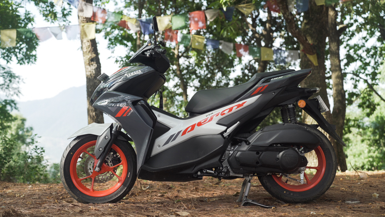 Side Styling in Yamaha Aerox