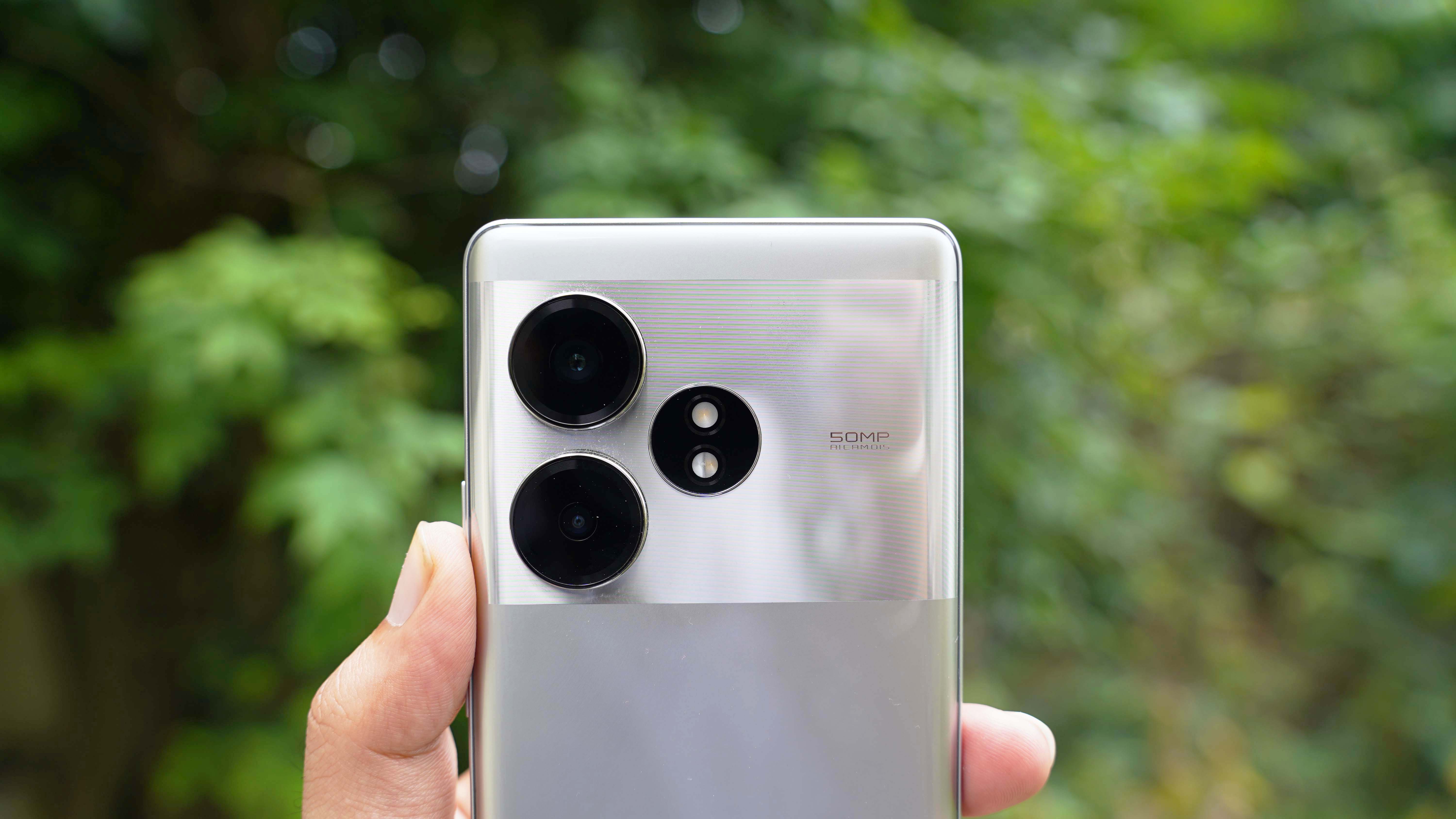 Realme GT 6T Camera