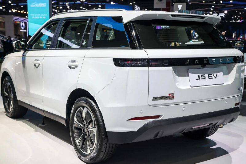 Rear Styling in Jaecoo J5 