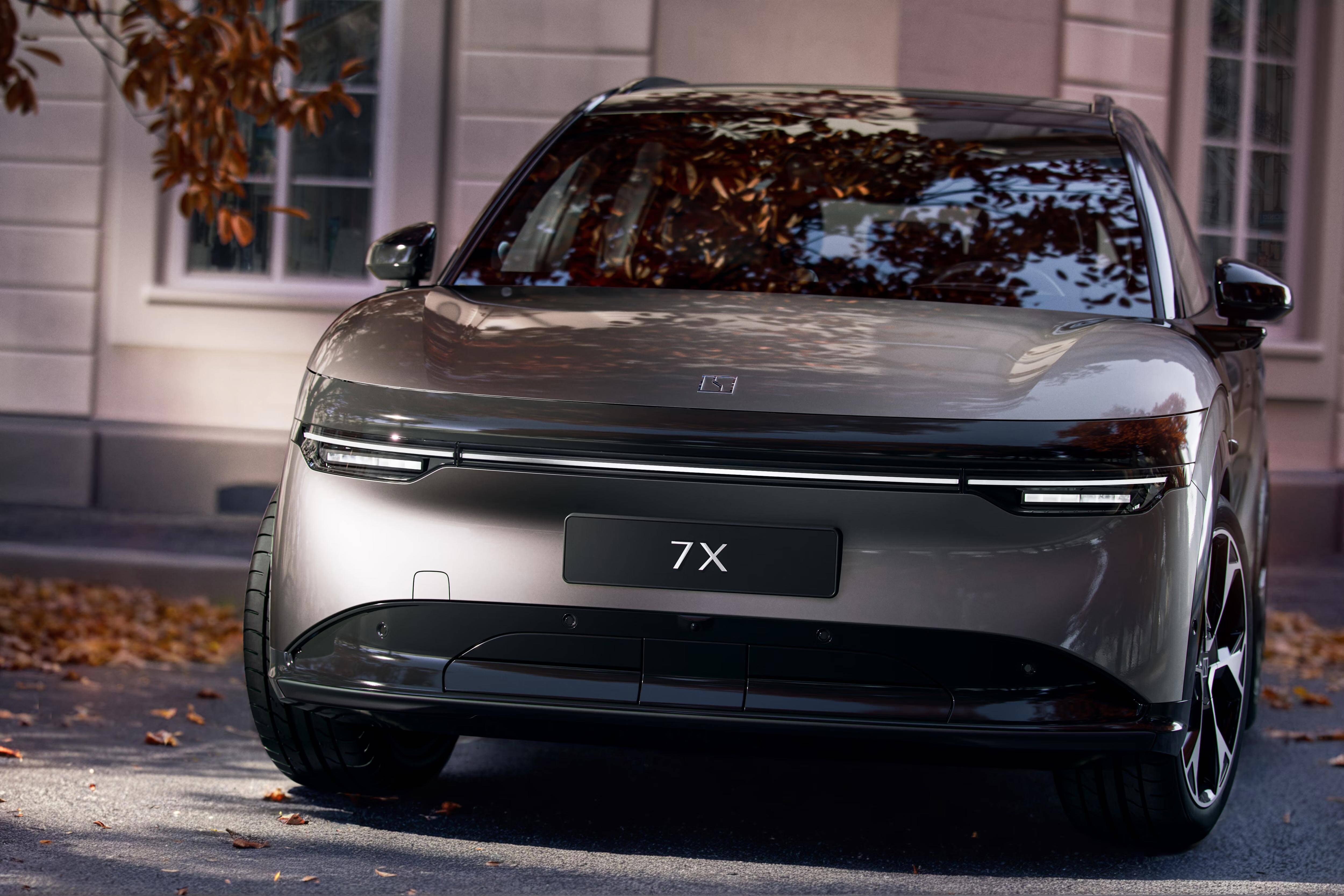 Front Styling in Zeekr 7X