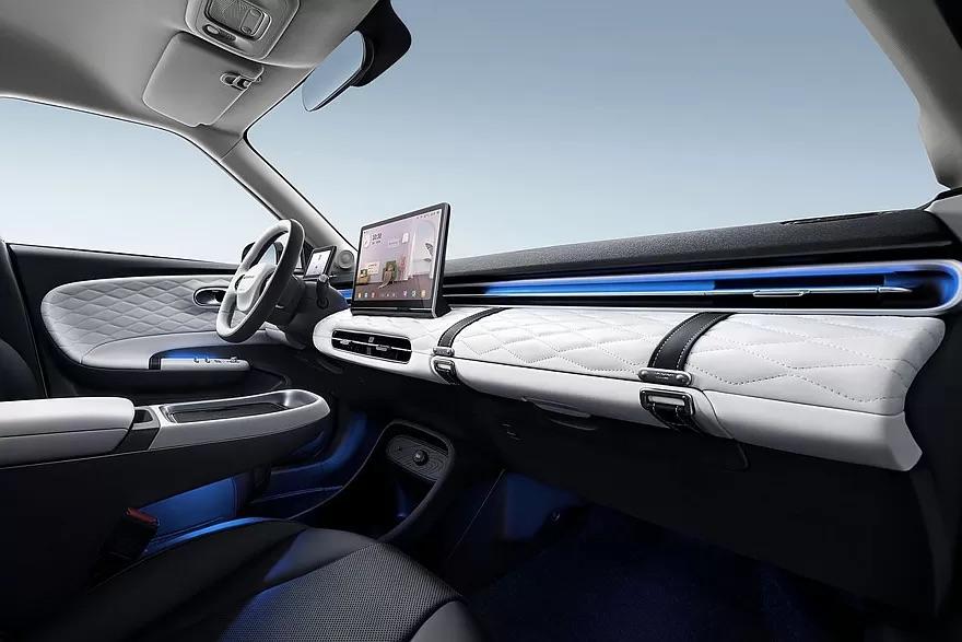 Interior Styling in Dongfeng Nammi 06