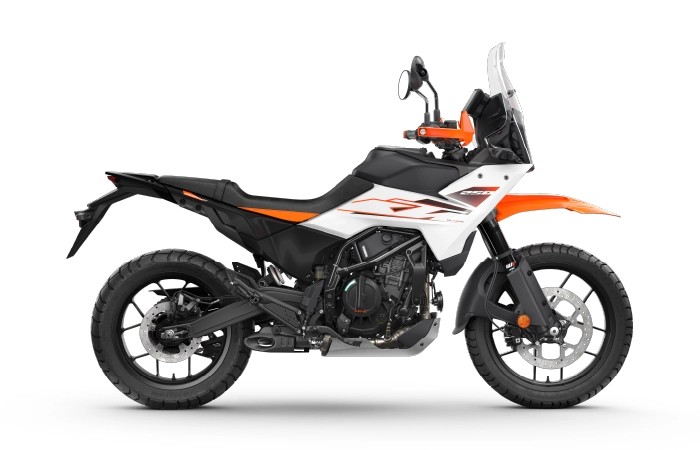 Ceramic White Color in KTM 250 Adventure