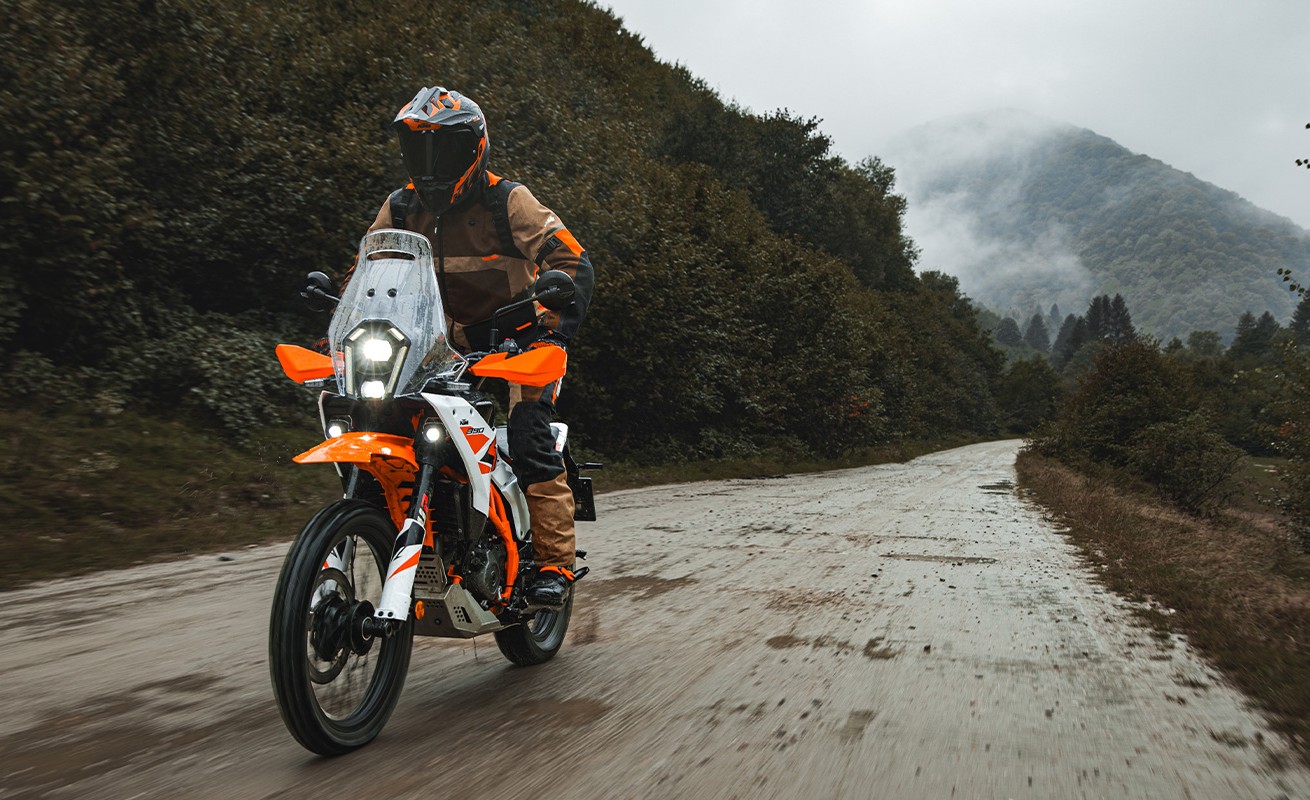 2025 KTM 390 Adventure R Now in Nepal: Massive Off-Road Upgrade, Same Price Tag!