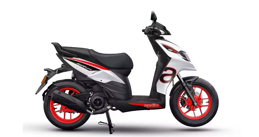 Side Styling in Aprilia SR 175