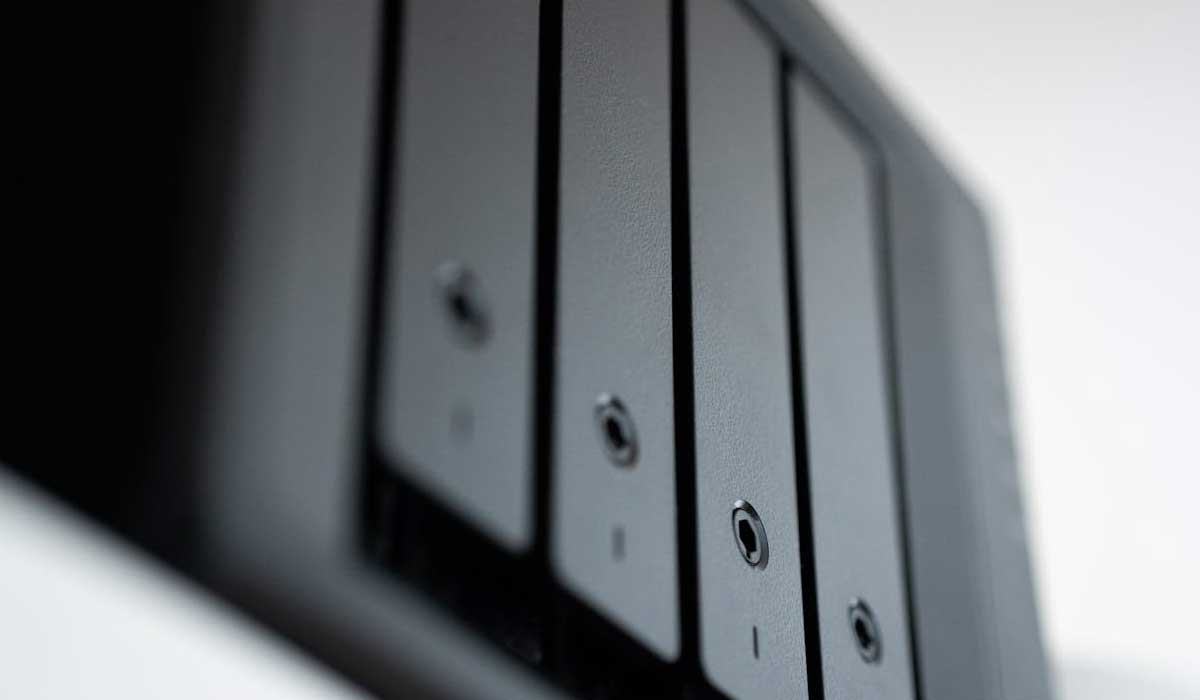 Huge Data Server