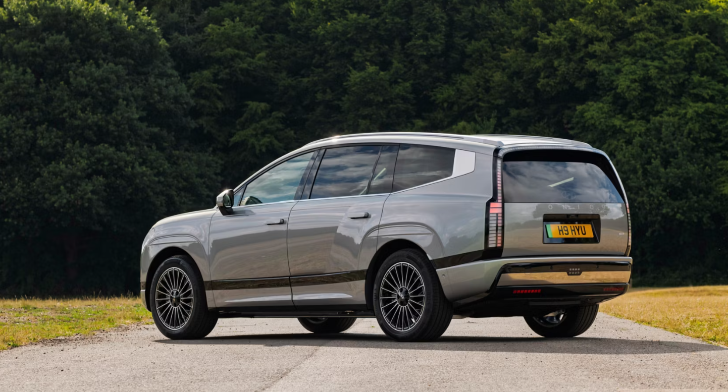 Side and Rear Styling in Hyundai Ioniq 9